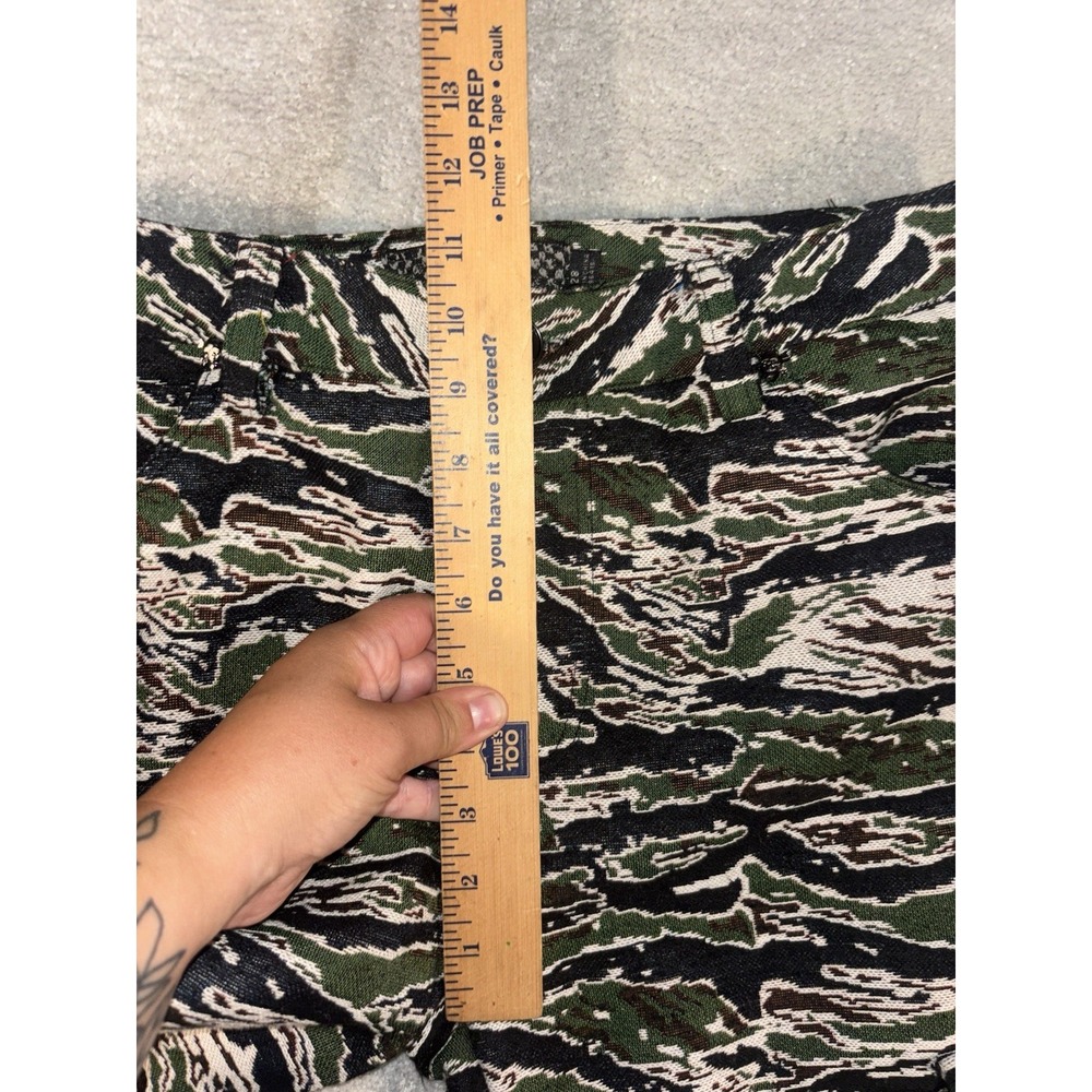 Rebel Vengeance Men Camo Fringe Tapestry Pants Skull Detail Sz 28 Measure(31x32) - Picture 13 of 15